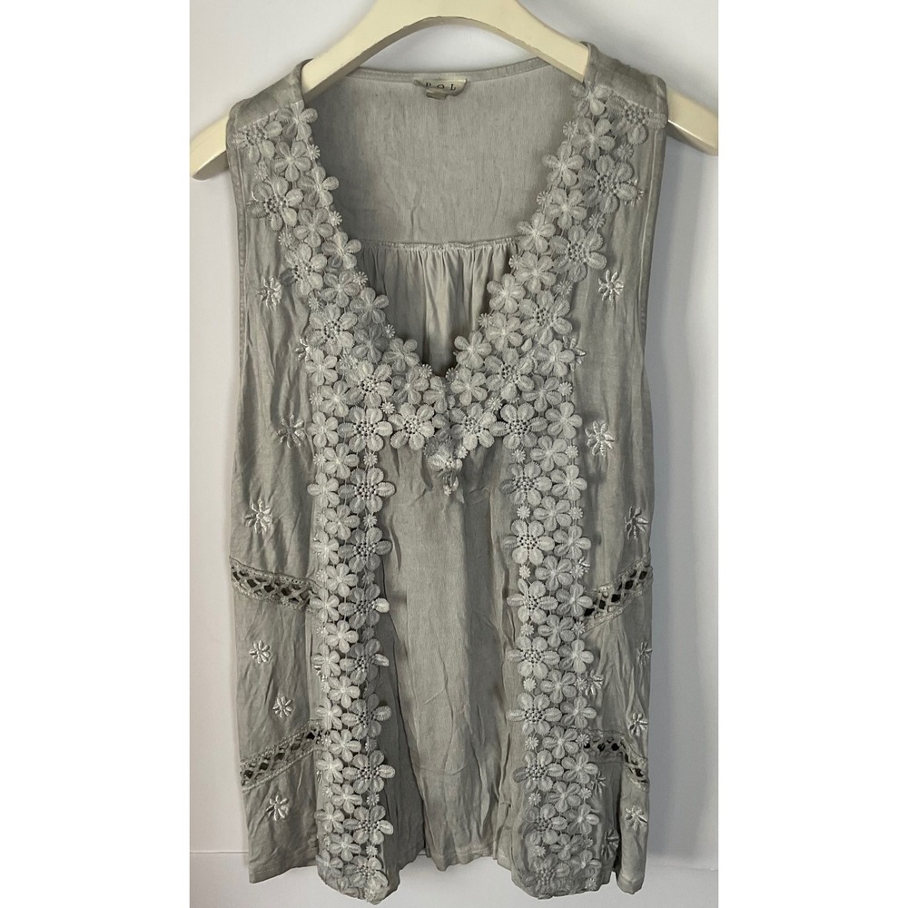 POL Grey Floral Crochet Lace Embroidered Sleeveless Boho V-Neck Top Medium